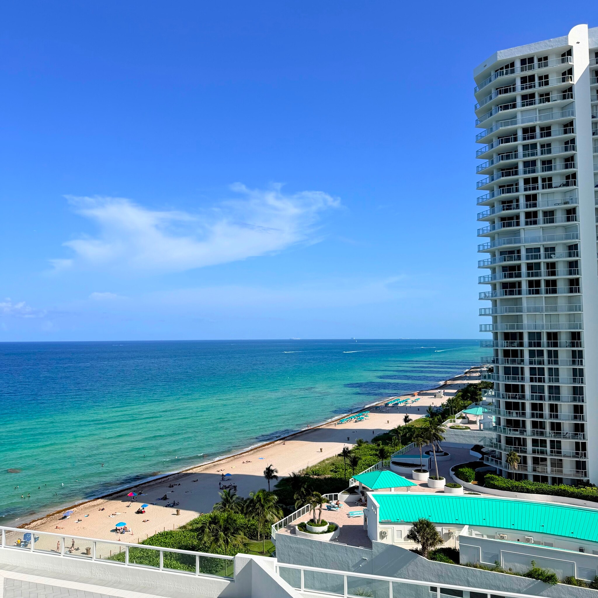 Building Photo - 16699 Collins Ave