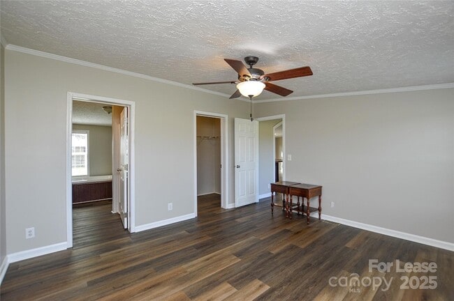 Building Photo - 711 W C J Thomas Rd