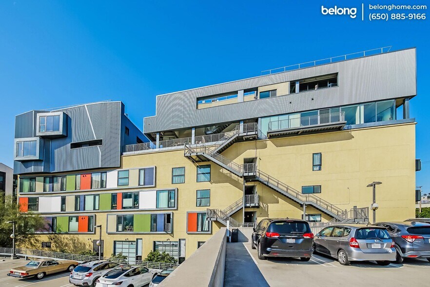 Building Photo - 200 N San Fernando Rd