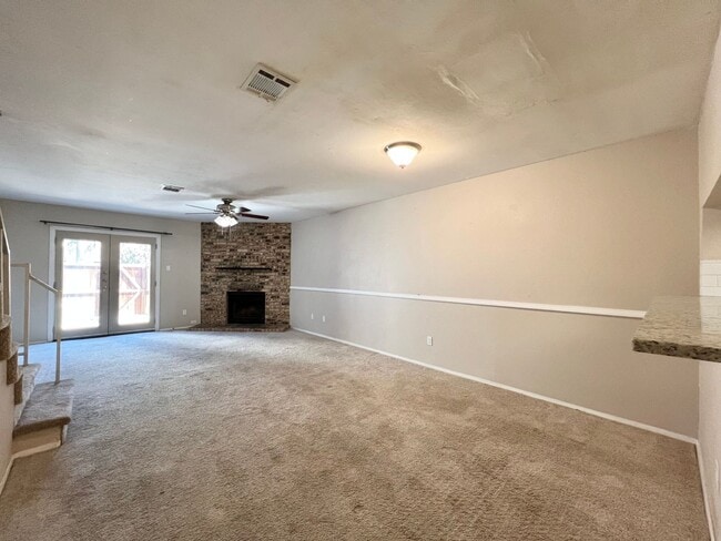 Building Photo - Cozy condo in Euless!!!