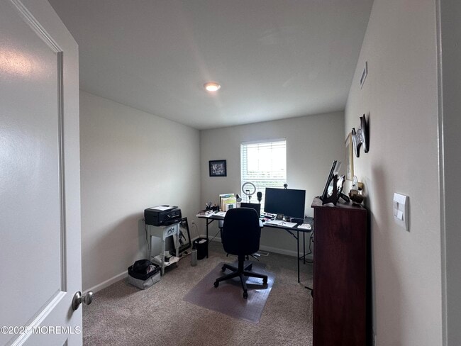 Building Photo - 248 Macoun Way