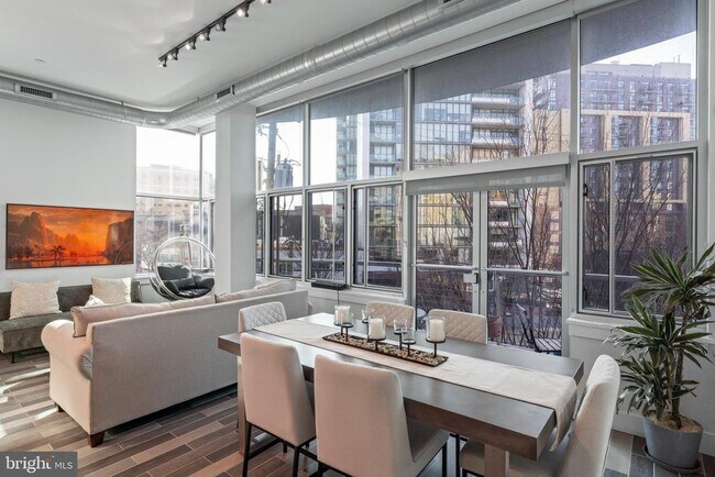 Building Photo - 7809 Woodmont Ave