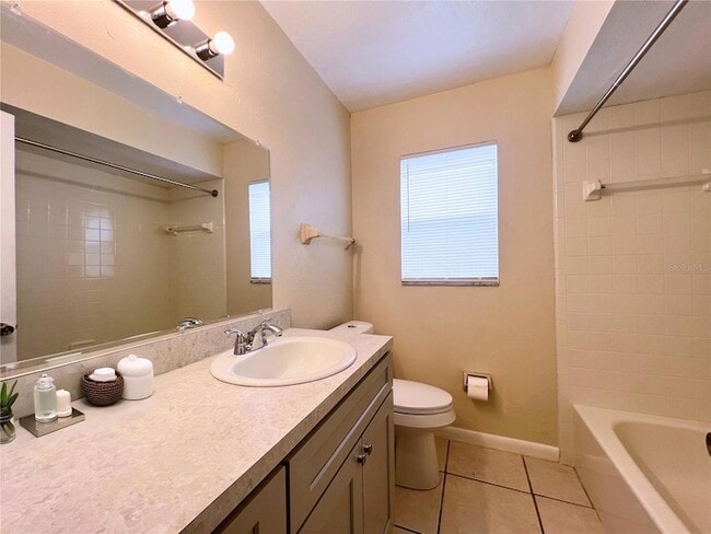 Building Photo - 52 N Fairfax Ave