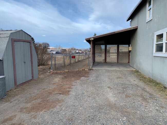 Building Photo - Forestvale Tri-plex