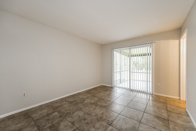 Building Photo - 2386 Vestridge St