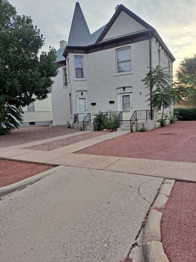 Primary Photo - 511 Belmont Ave