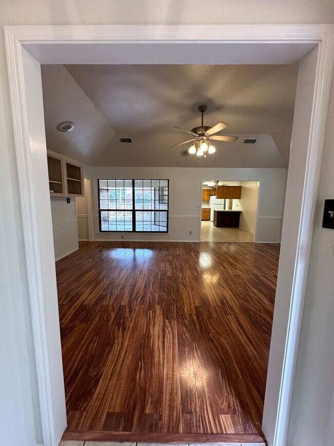 Building Photo - 3546 Cedar Ridge Ln