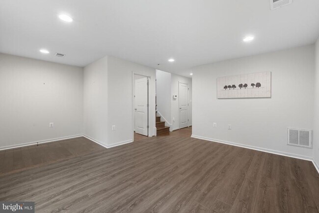 Primary Photo - 15983 Marsh Pl