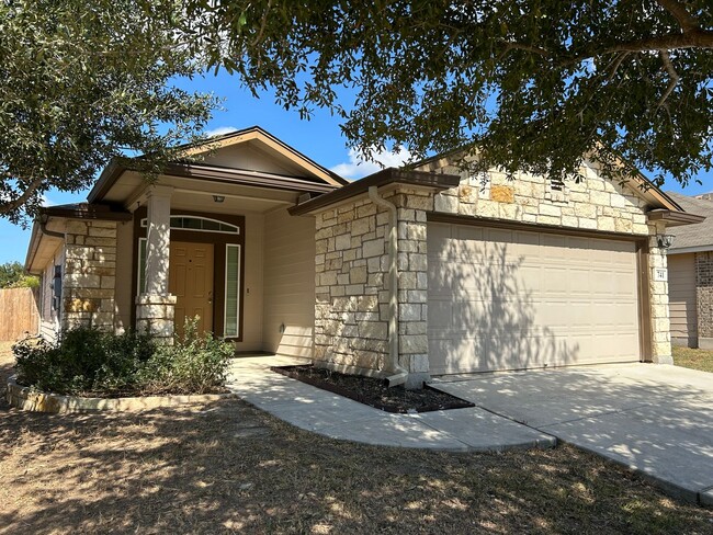 Primary Photo - Charming Home In New Braunfels