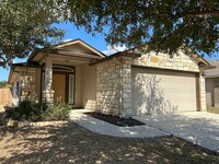 Building Photo - Charming Home In New Braunfels