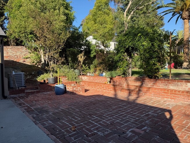Building Photo - 108 Buena Vista Dr