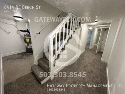 Building Photo - 8414 NE Beech St
