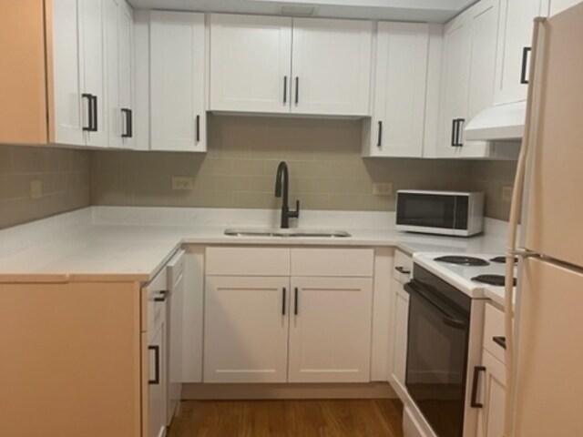 Building Photo - 2218 Falcon Dr