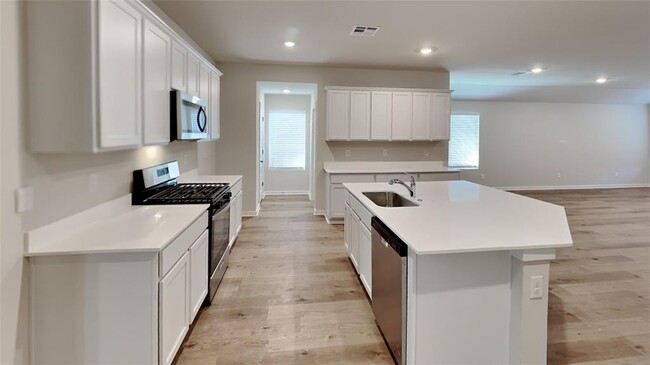 Building Photo - 2901 Firefly Dr