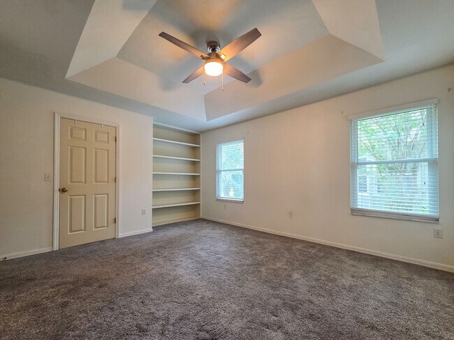 Building Photo - 4437 NW 34th Ter