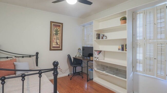 Building Photo - 4 bedroom Home 3 blocks from Gulf of America