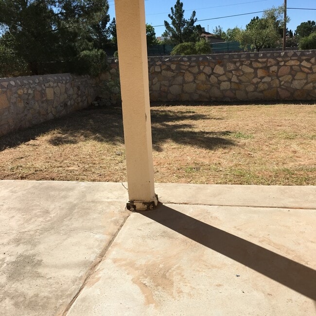 Building Photo - Beautiful house near Loop 375 and Edgemere