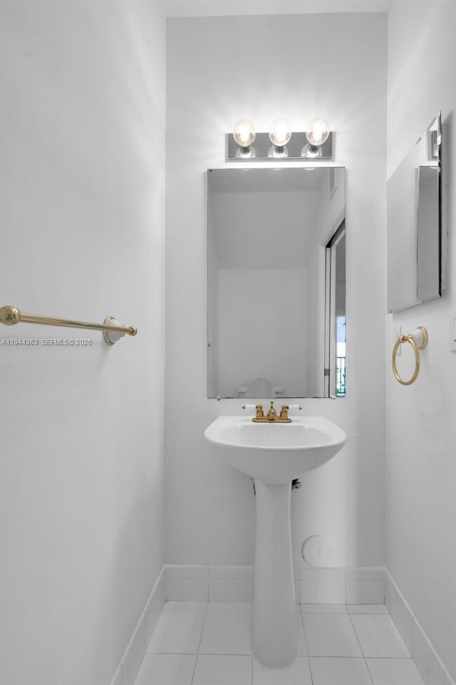 Building Photo - 5670 NW 116th Ave