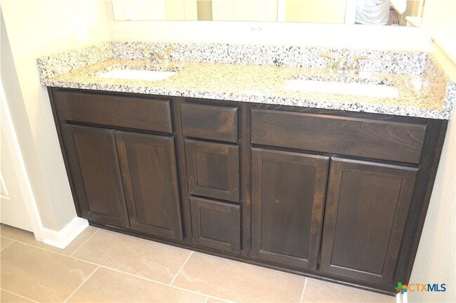 Building Photo - 2015 Filmore Cv