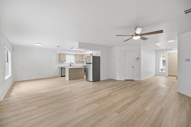 Building Photo - 8703 Cretys Cove