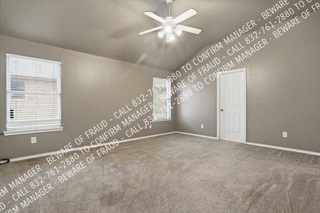Building Photo - 615 Magnolia Ln