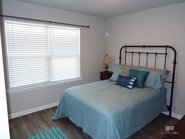Building Photo - 23333 Shadowridge Dr