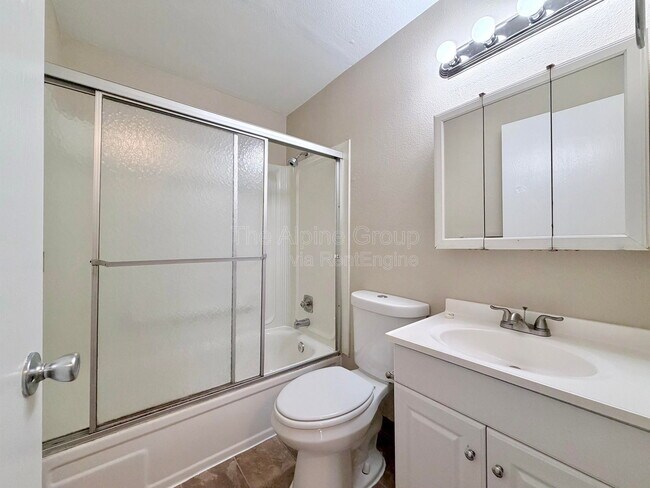 Building Photo - 12220 SW Longhorn Ln