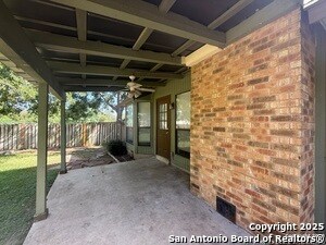 Building Photo - 912 Spring Hill Dr