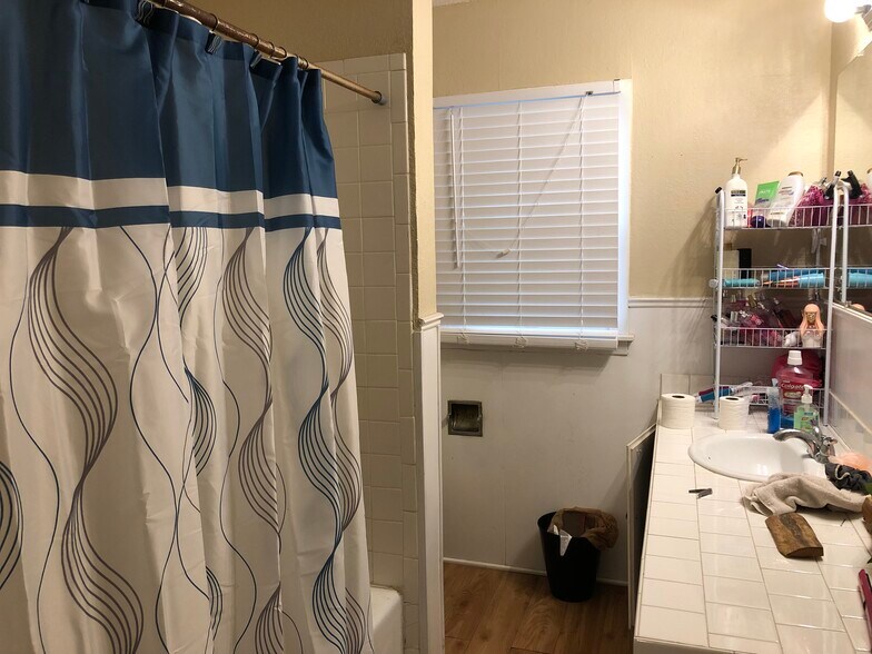 Building Photo - 3405 36th St