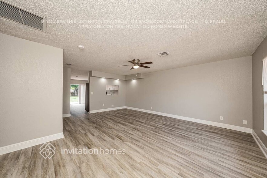 Building Photo - 6206 Wauconda Way W