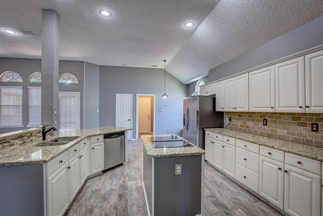 Building Photo - 2627 Bordeaux Dr
