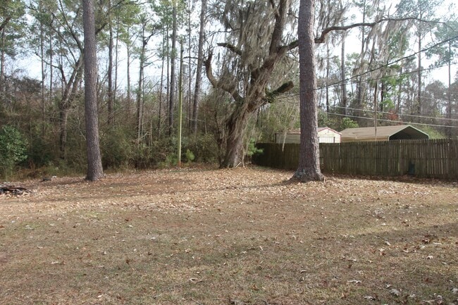 Building Photo - 3403 Sweetbrier Rd