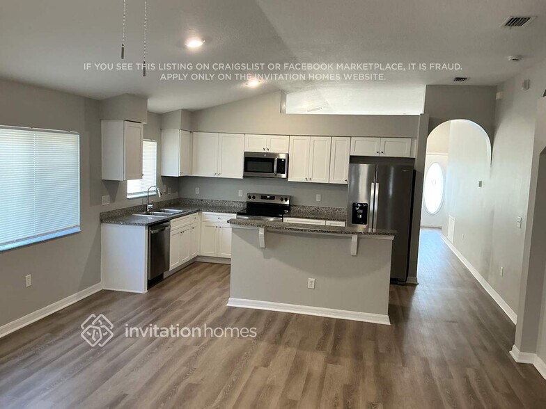 Building Photo - 11227 Lake Lanier Dr