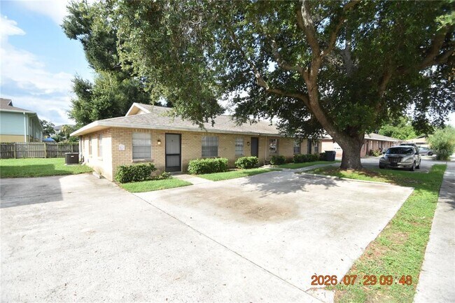 Building Photo - 411 Big Cedar Way
