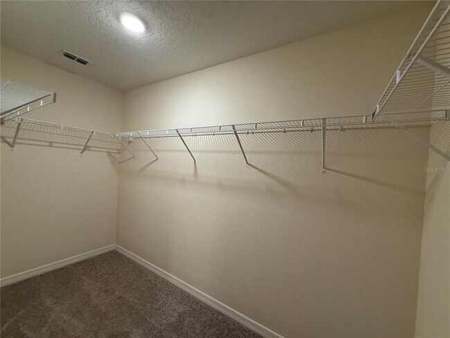 Building Photo - 44 Pineapple Dr