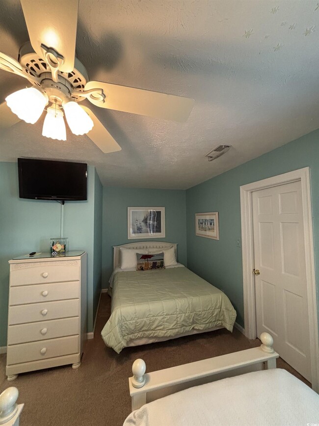 Building Photo - 4034 Fairway Lakes Dr