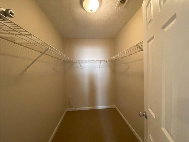 Building Photo - 1705 Westfield Ct NW