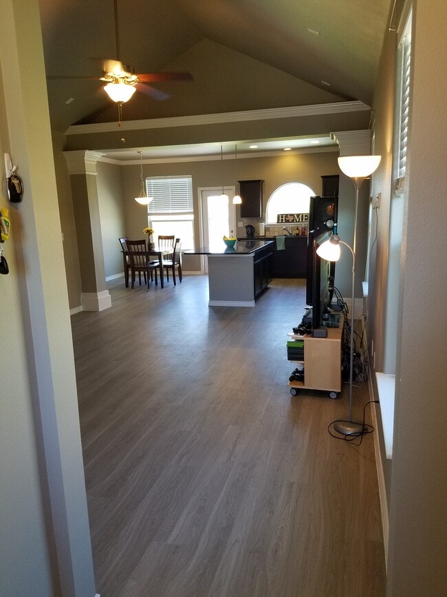 Building Photo - 8037 Pavo Real St