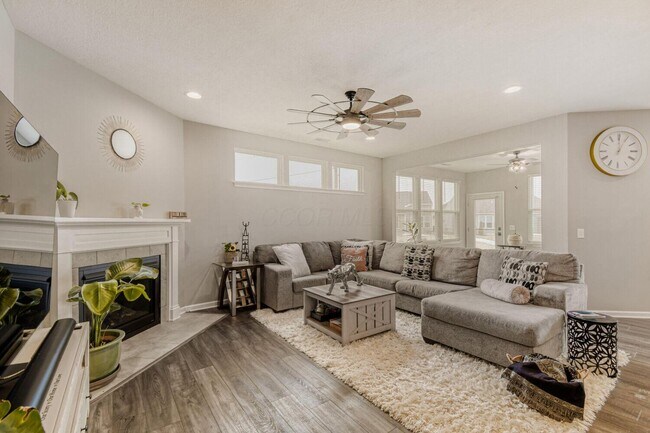 Building Photo - 1585 Nettle Ct