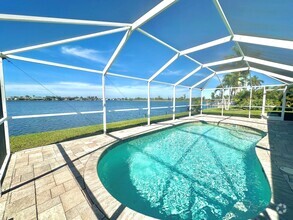 Building Photo - Beautiful Waterfront 3 Bed 2 Bath Home Wit...