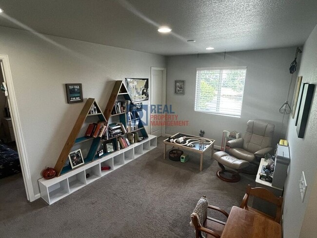 Building Photo - 3131 Crux Dr