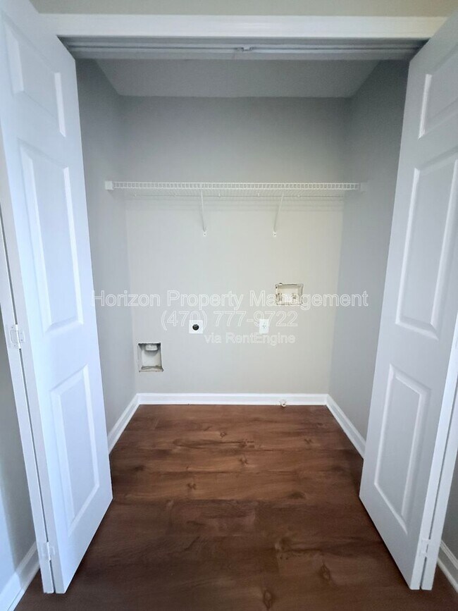 Building Photo - 296 Azalea Cir