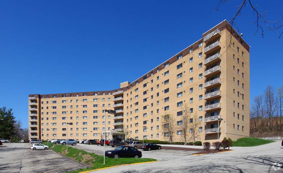 RidgeView Towers 250 Cedar Ridge Dr Monroeville PA 15146 Apartment