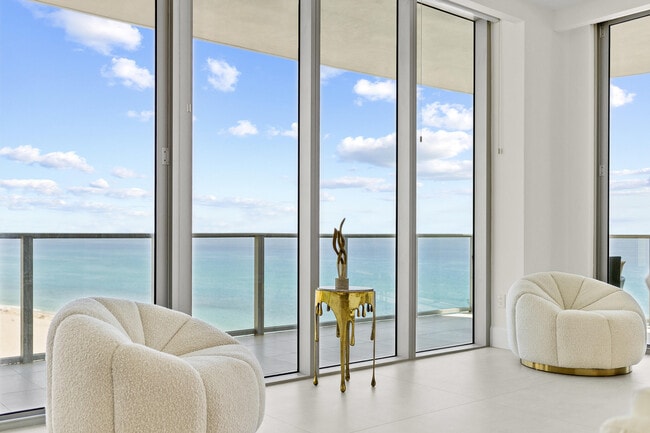 Building Photo - 3100 N Ocean Dr