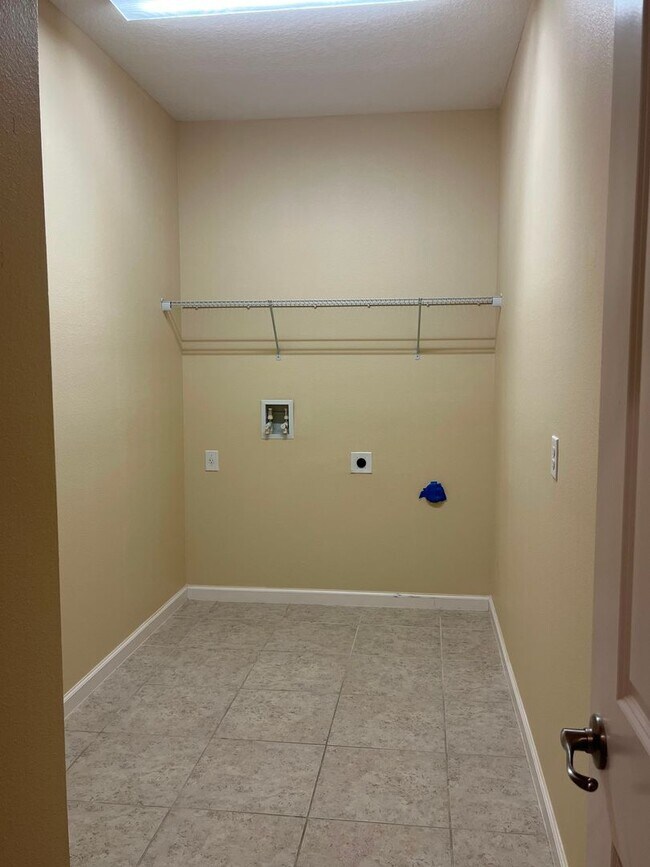 Building Photo - Beautiful 3-Bedroom + Flex Room Home for Rent in Sawgrass Plantation