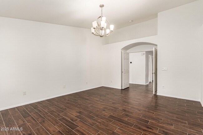 Building Photo - 1825 E Arabian Dr