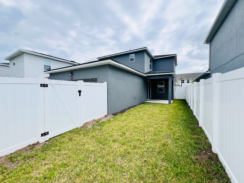 Building Photo - 11616 Sunsail Ave
