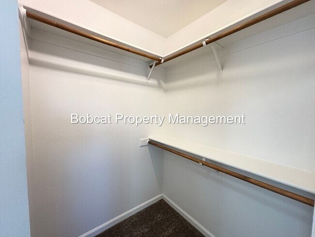 Building Photo - 1407 Mission St