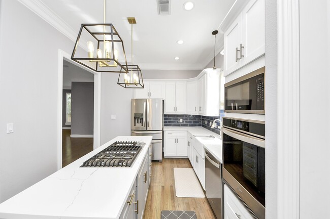 Building Photo - 5317 Feagan St