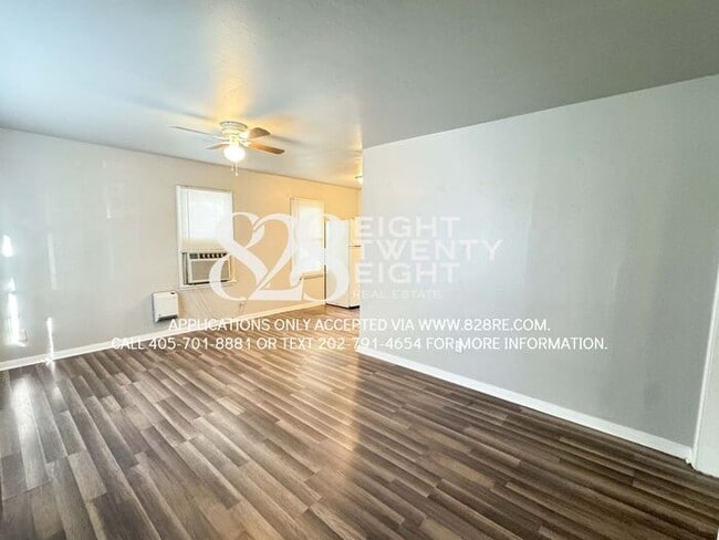 Building Photo - Charming 2 Bedroom/1 Bathroom Single Famil...